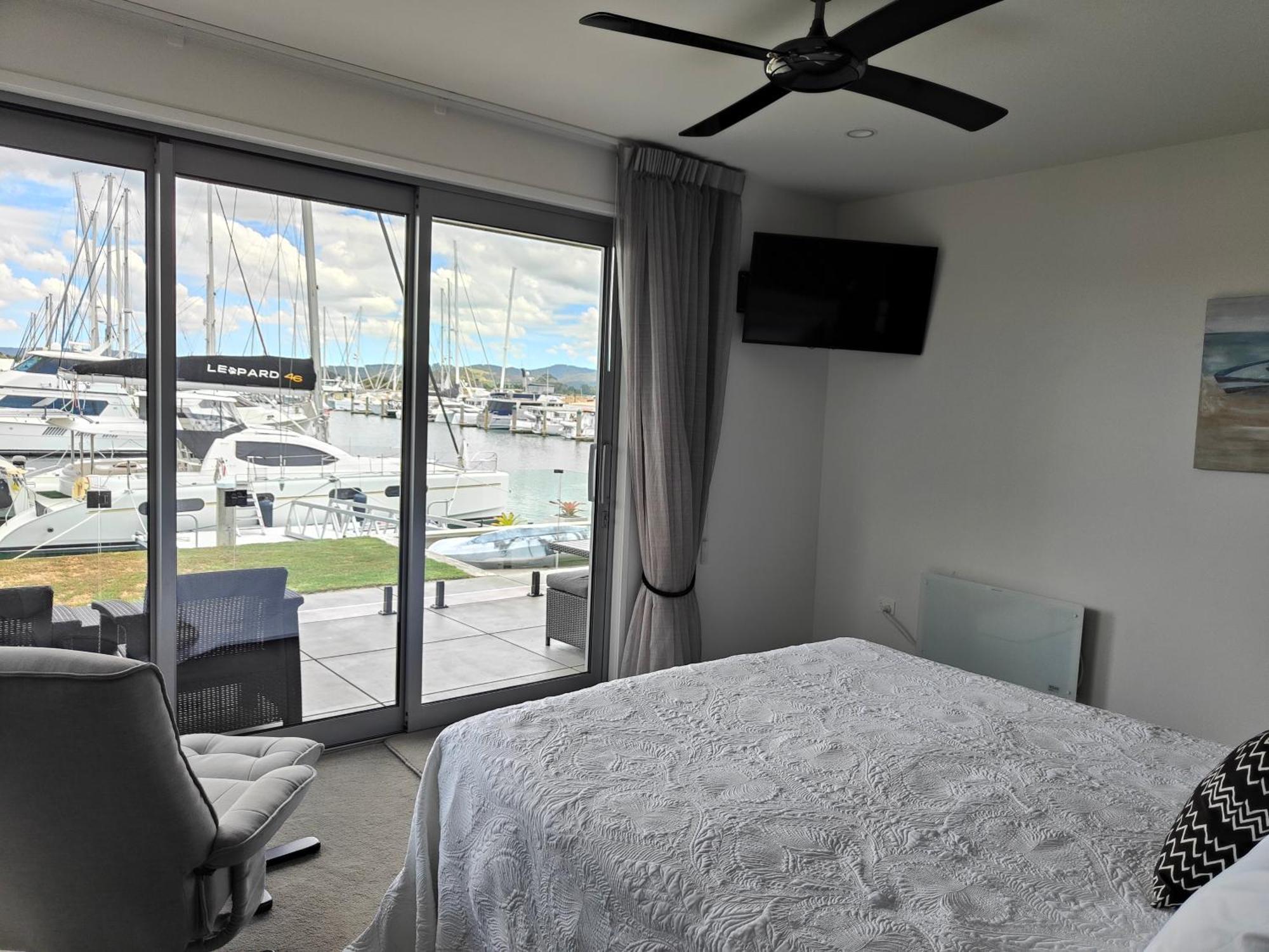 Marina Views Apartment One Tree Point Exterior photo